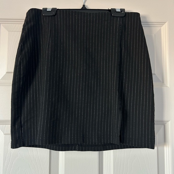 Garage Dresses & Skirts - Garage Black Pinstripe Mini Skirt